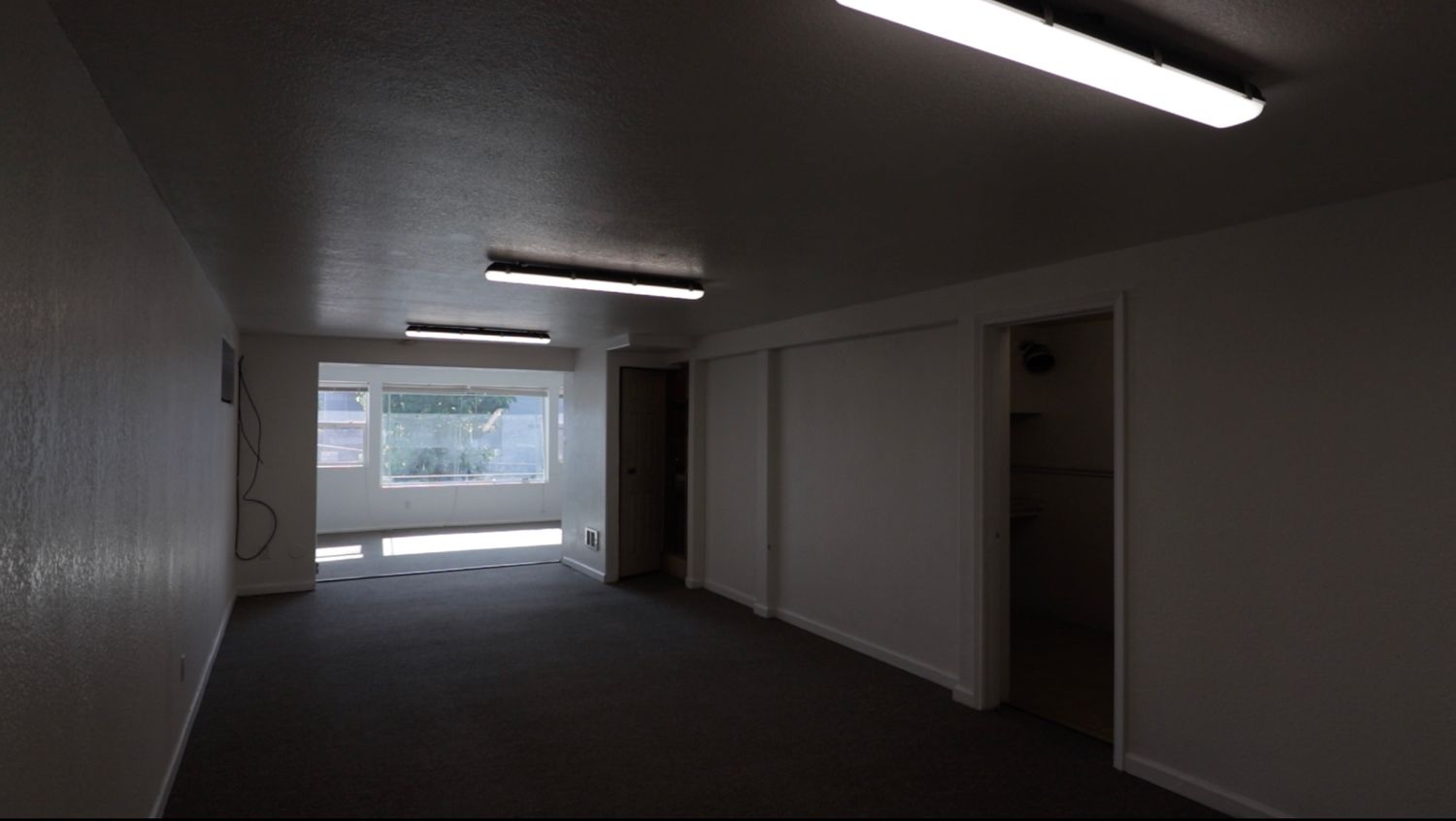 19928 Aurora Ave N, Shoreline, WA 98133